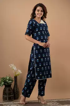 Navy blue printed cotton cotton kurtis