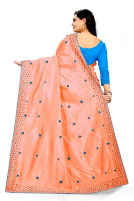 Peach Embroidered Silk Blend Saree With Blouse 2