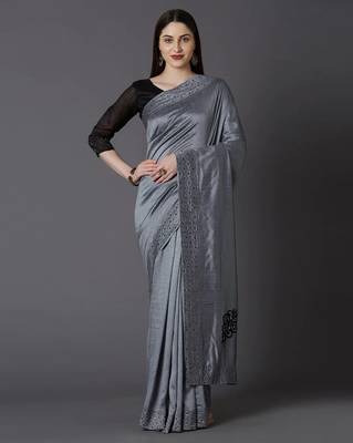 Grey Embroidered Silk Blend Saree With Blouse 1