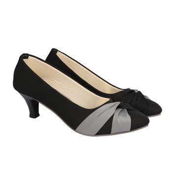 Do Bhai Black Solid Pumps For Women 3