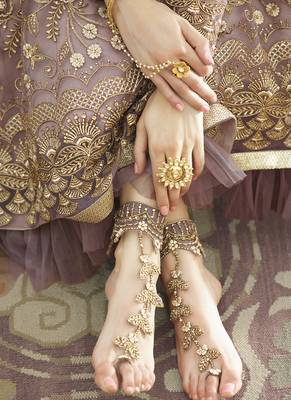 Onion Pink Net Pakistani Salwar Kameez 3