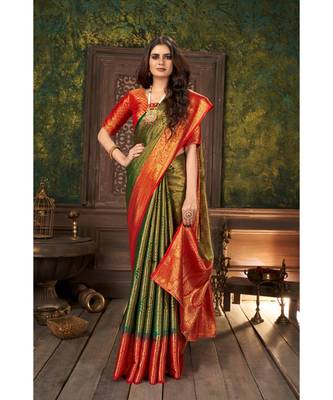 Green Banarasi Jacquard Dola softy Silk Woven Saree with Blouse 3