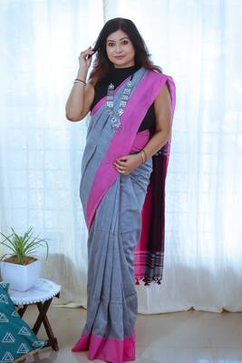 Grey Melange Plain Work Khadi Cotton Handloom Saree With Blouse 1