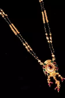 Red mangalsutra