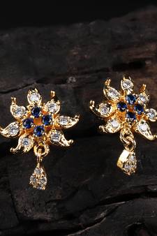 Gold earrings