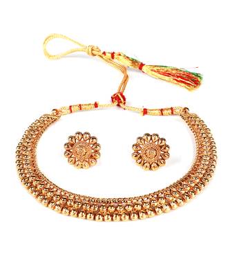 Gold necklaces 3
