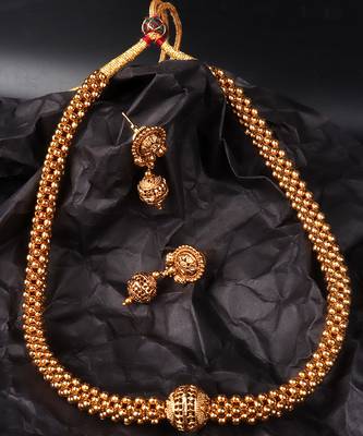 Gold necklaces 3