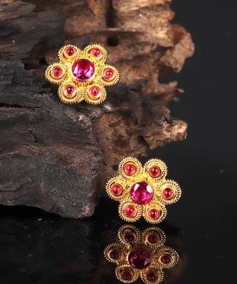 Red earrings 1