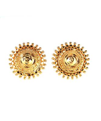 Gold earrings 3