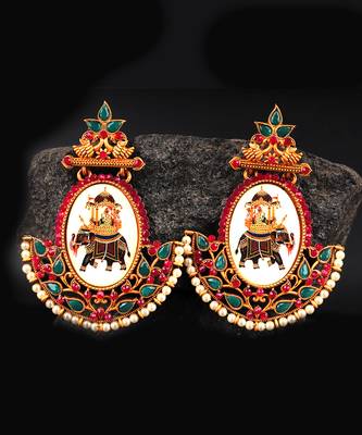 Red earrings 1
