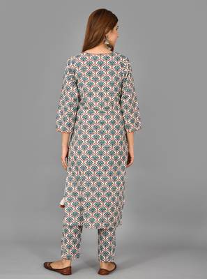 KAAJH Green Printed Cotton Suit Set 2
