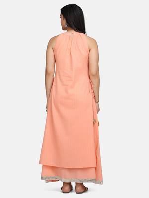 Coral Embroidered Kurta And Dupatta 3
