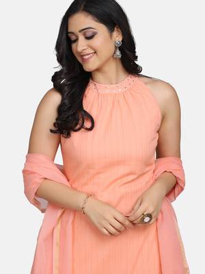 Coral Embroidered Kurta And Dupatta 4