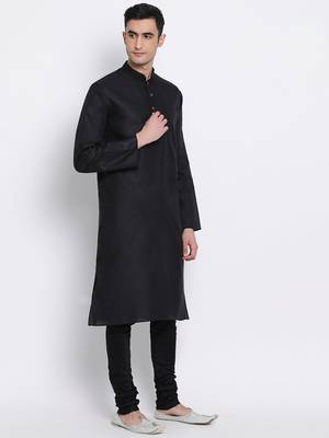 Men Black Solid Cotton Straight Kurta with Pyjama 3