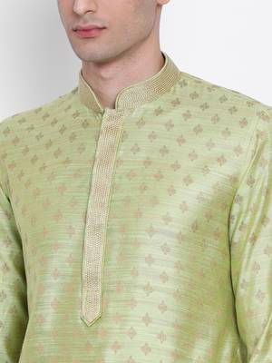 Men Light Green & Off White Solid Straight Kurta with Pyjama 5
