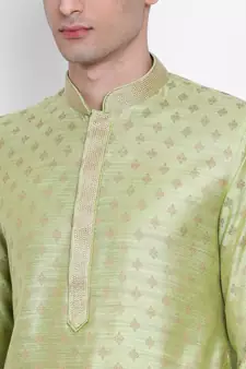 Men Light Green & Off White Solid Straight Kurta with Pyjama
