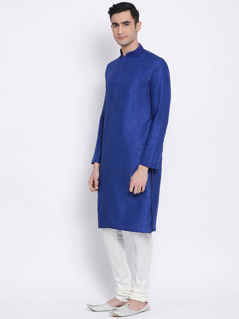 Men Ink Blue & Off White Solid Straight Kurta with Pyjama