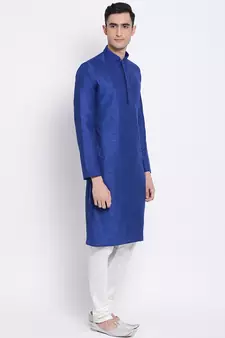 Men Ink Blue & Off White Solid Straight Kurta with Pyjama