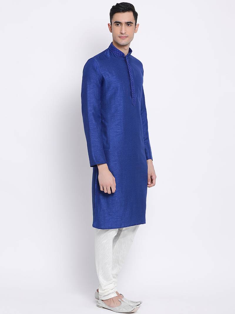 Men Ink Blue & Off White Solid Straight Kurta with Pyjama