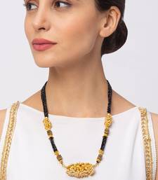Pearl Jewellery Online for Women @ Mirraw
