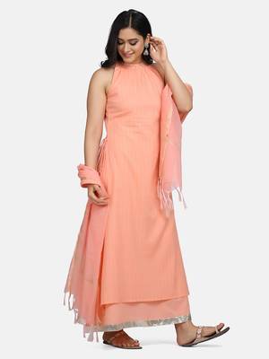 Coral Embroidered Kurta And Dupatta 5