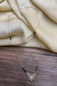 Gold mangalsutra
