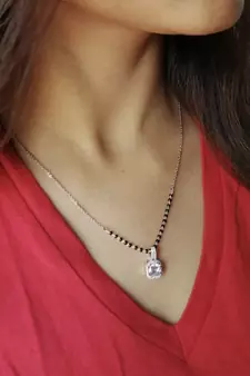 Gold mangalsutra