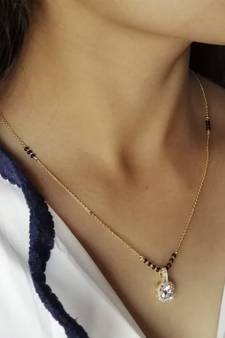 Gold mangalsutra