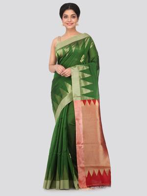 Green hand woven cotton silk saree with blouse 1