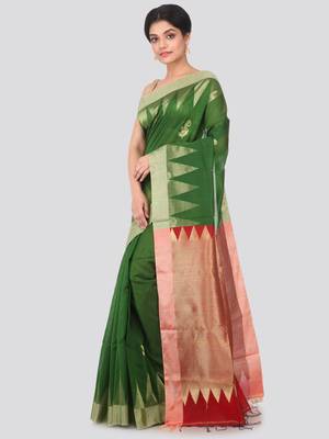 Green hand woven cotton silk saree with blouse 2