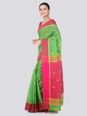 Green hand woven cotton silk saree with blouse 2