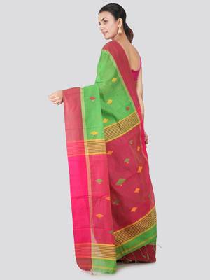 Green hand woven cotton silk saree with blouse 3