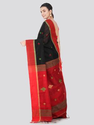 Black hand woven cotton silk saree with blouse 3