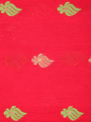 Red hand woven cotton silk saree with blouse 4