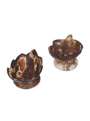 INDIBAM Upcycled coconut shell soap tray (Leaf Cut).Decorative- Hand Made - Vegan- Made from Coconut Shells. 1