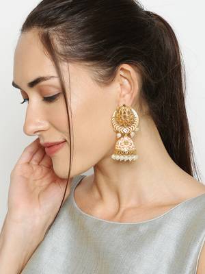 White pearl earrings 2
