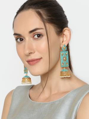 Red pearl earrings 2