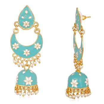 White pearl earrings 3