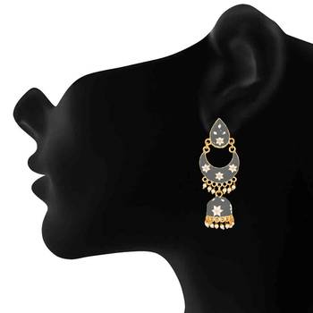 White pearl earrings 2