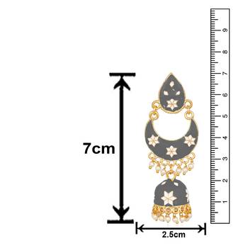 White pearl earrings 4