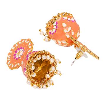 White pearl earrings 3