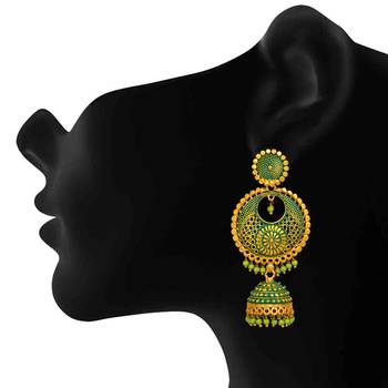 Green pearl earrings 2