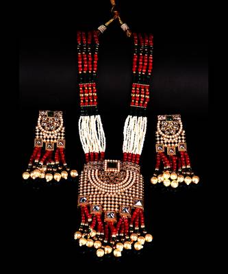 Red necklace-sets 1