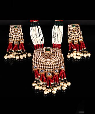 Red necklace-sets 2