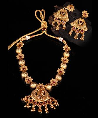 Gold necklace-sets 1