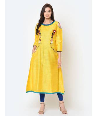 Women Yellow Applique Detail A-line Kurta 4