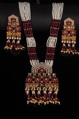 Red necklace-sets 6