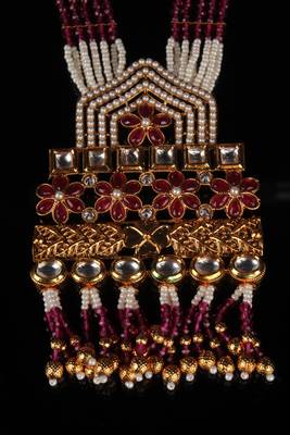 Red necklace-sets 7
