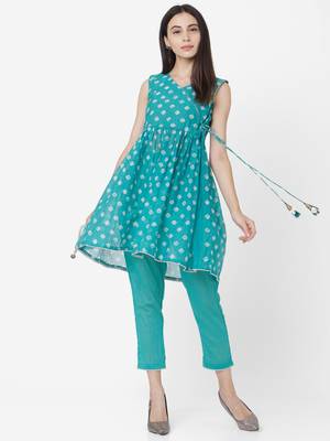 Green color Printed Kurta Set 1