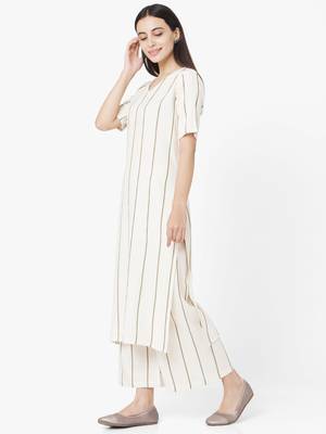 Off White color Printed Kurta Set 5